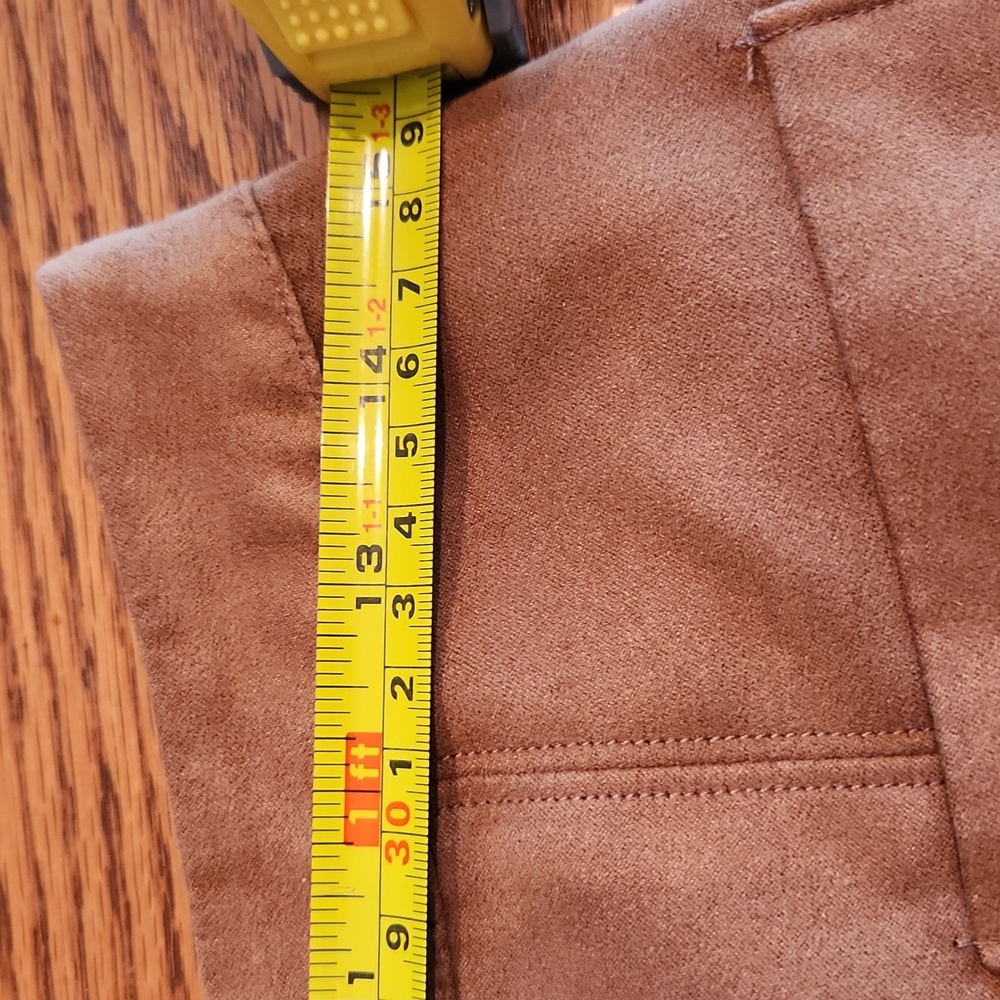 Hollister brand, brown suede skirt, Size 7 Juniors. - Picture 11 of 13